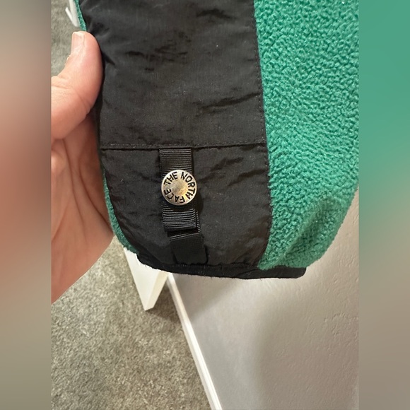 The North Face Men’s Retro Denali Jacket - Picture 7 of 8